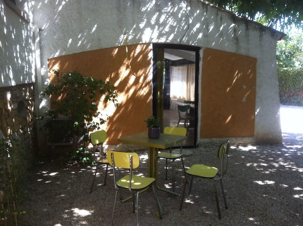 Du Cote De Chez Soi Hotel La Ciotat Værelse billede